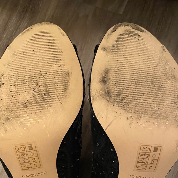 Le Chateau Glimmer Peep Toe Healed Booties Size 11 - Picture 7 of 7